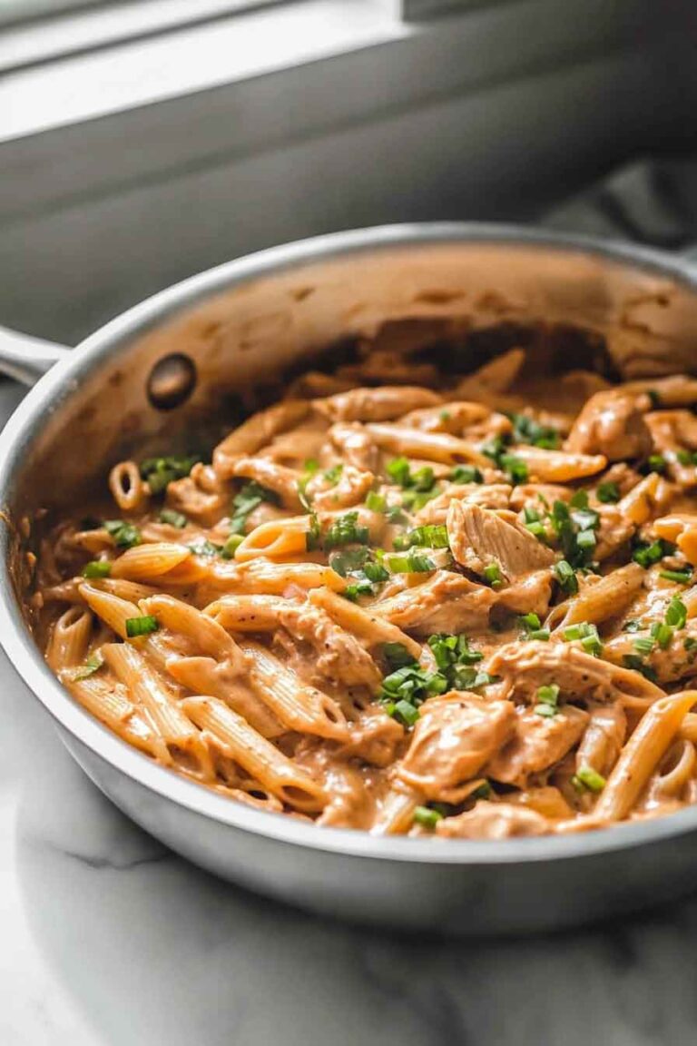 One Pan Sweet And Smoky Garlic Chicken Pasta